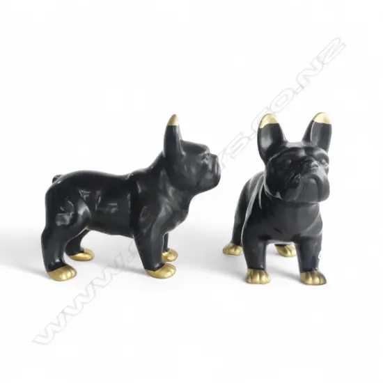 PR PAINTED METAL BULLDOGS