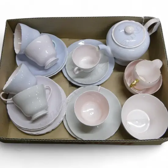 SHELLEY CHINA PART TEASET CSPS ETC PASTEL COLOURS