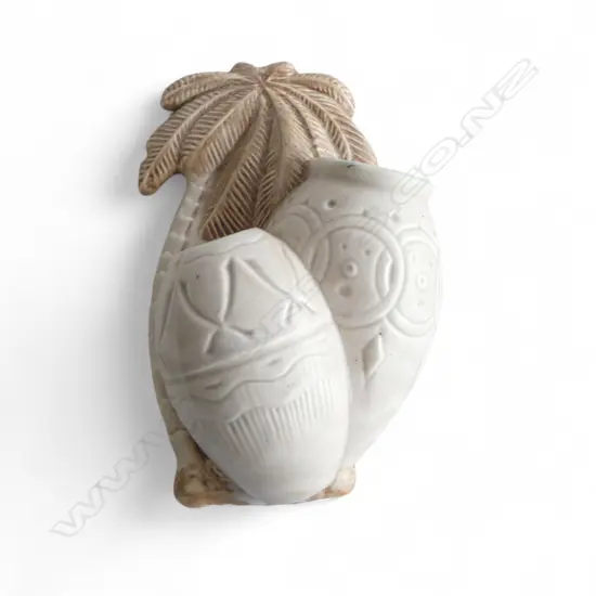 BESWICK WALL PLANTER H.220mm 1063