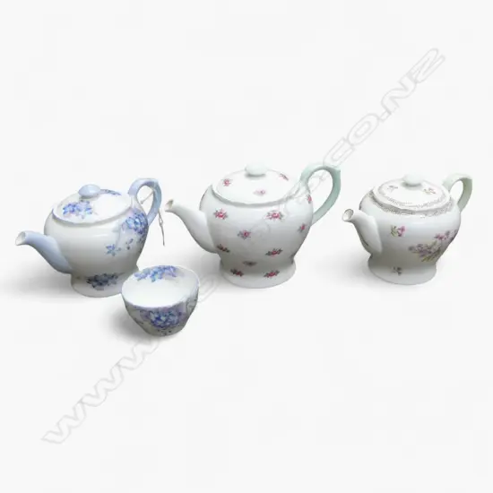 3 SHELLEY CHINA TEAPOTS 1 WITH MATCHING SUGAR BOWL