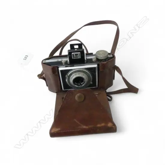 VINTAGE LEATHER KODAK BANTAM CAMERA