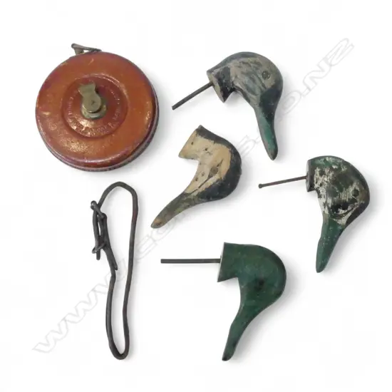 4 OLD WOODEN DUCK DECOY HEADS, LEATHER DOG COLLAR & MEASURING TAPE