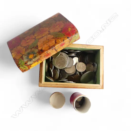 FOLK ART POKER WORK BOX W.140mm + ASST. COINS