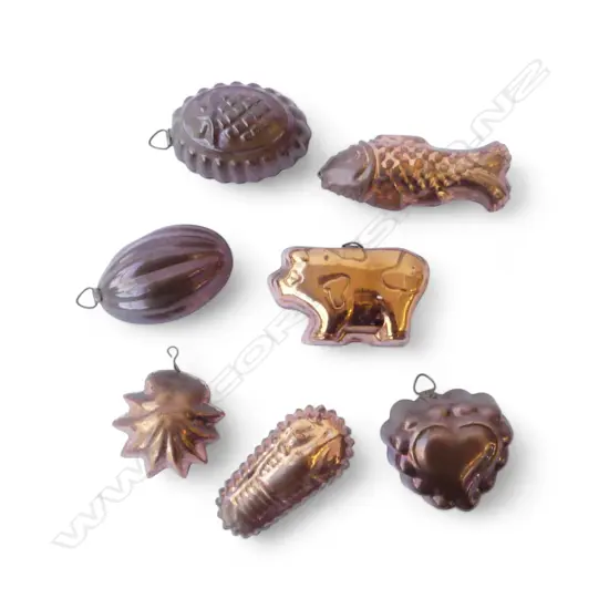 7 SMALL COPPER FOOD MOULDS W.125mm