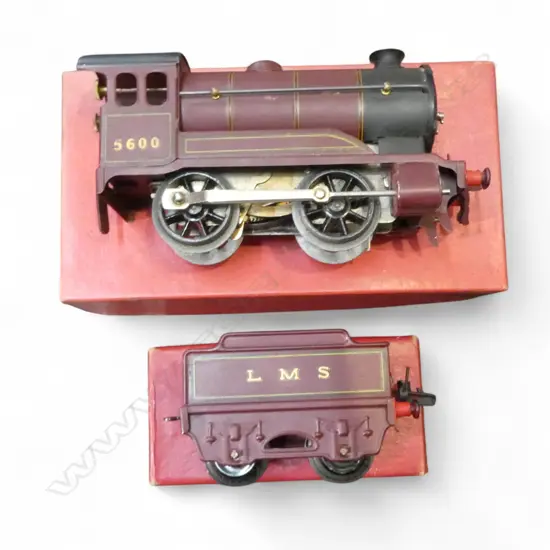 MINT & BOXED HORNBY CLOCKWORK ENGINE L210 & TENDER NO501