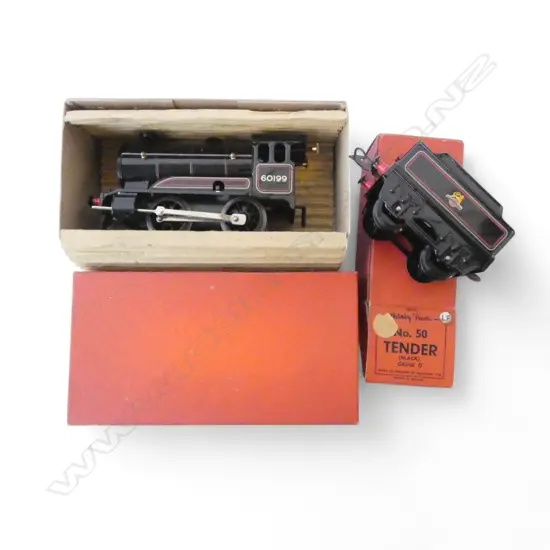 MINT & BOXED HORNBY CLOCKWORK ENGINE L210 & TENDER  NO50
