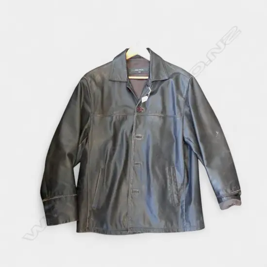 LEATHER JACKET; AGENDA NEW YORK SIZE M/M