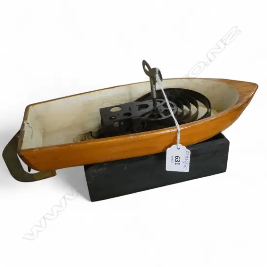 MODEL WIND UP BOAT, WORKING L.310mm