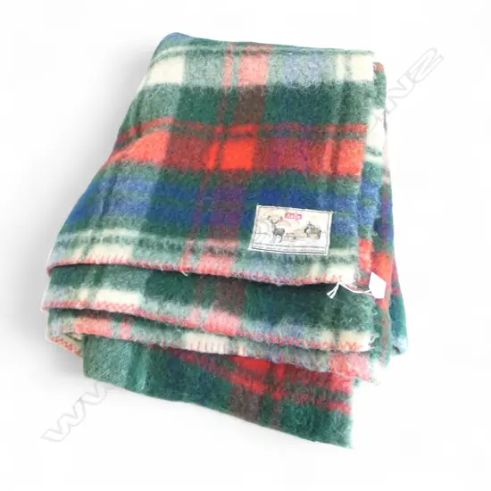 VINTAGE LARGE DUTCH AaBe  BLANKET 100% WOOL checkered patter. Labelled