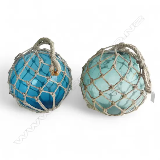 2 GLASS FISHING FLOATS w. NETTING 250mm dia