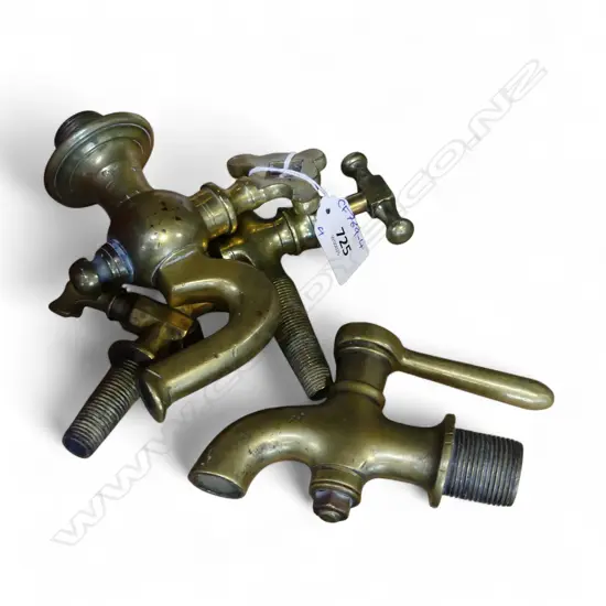 FOUR VINTAGE BRASS KEG/BARREL TAPS