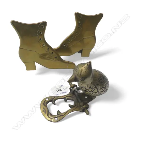 PR BRASS SHOE ORNAMENTS + BRASS WOOD PECKER DOOR KNOCKER H.130mm