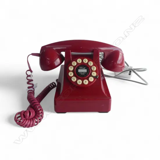 RETRO RED TELEPHONE 