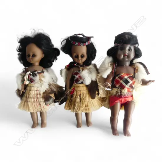 3 VINTAGE MAORI DOLLS; PR + 1 L.320mm
