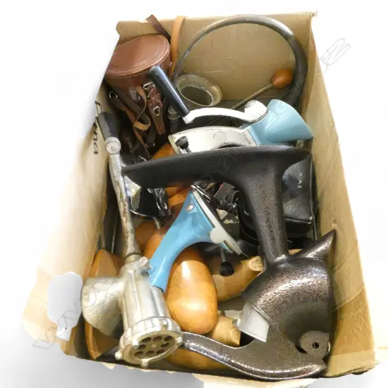 3 PRS WOODEN SHOE LASTS, CAR HORN, HARLEY DAVIDSON WING MIRROR ETC