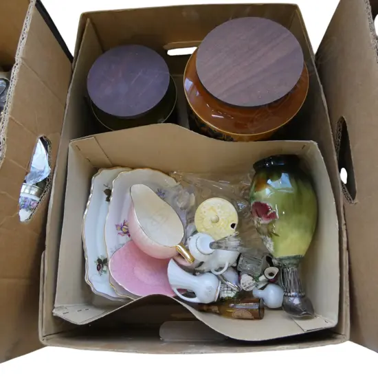 2 HORNSEA SOTRAGE JARS & OTHER ASST. CHINA 