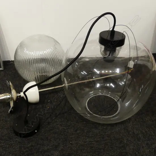 LGE CLEAR GLASS CONTEMPORARY HANGING BALL LIGHT FITTING + OTHER