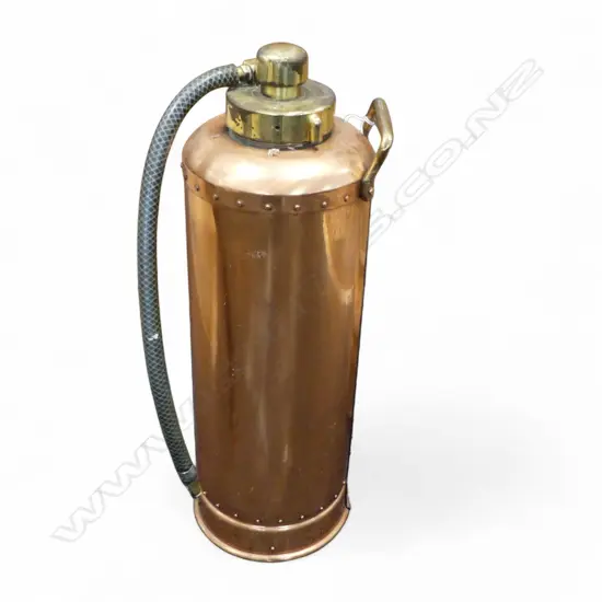 OLD COPPER FIRE EXTINGUISHER H.570mm modern hose attached