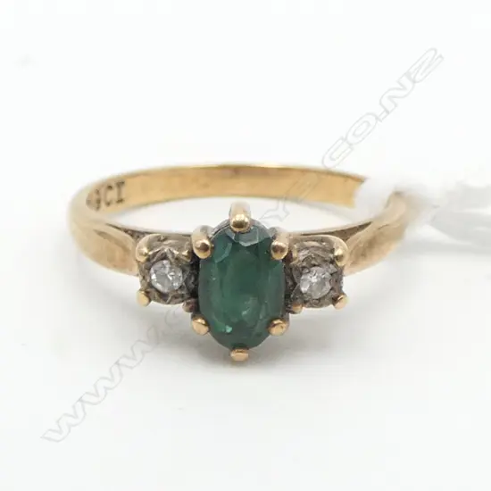 9ct GOLD TOURMALINE & 2 DIAMOND RING 2.18gms SIZE L
