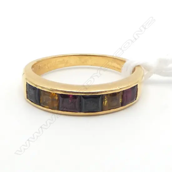 18CT GOLD & VARIOUS COLOURED RUBY MULTI STONE RING square cut channel set stones  4.12gms size J