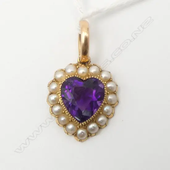 late VICTORIAN 18ct GOLD bright AMETHYST & PEARL HEART FORM PENDANT 3gms 25x15mm