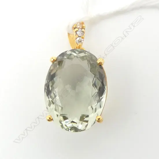 14ct GREEN AMETHYST PENDANT w DIAMOND BALE