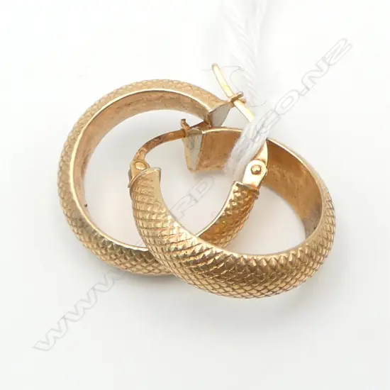 PR 9ct ROSE GOLD HOOP EARRINGS fine diamond pattern. 2.8gms