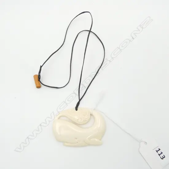 LGE WHALE BONE CARVED WHALE PENDANT W.65mm