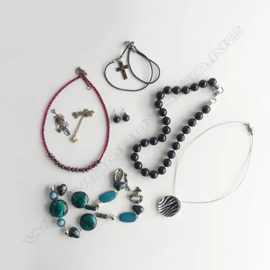 ASST. COSTUME NECKLACES