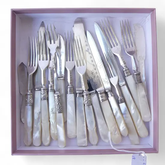18 PCS ANTIQUE MOTHER OF PEARL CUTLERY KNIVES & FORKS PICKLE FORK ETC