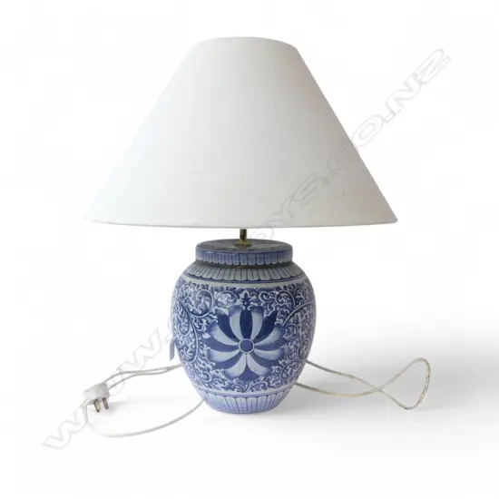 B/W CERAMIC TABLE LAMP H.600mm