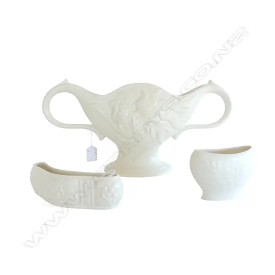 3 PCS SPODE VELAMOUR; LRG MANTLE VASE #K843, W.400 x 200mm & 2 SML VASES