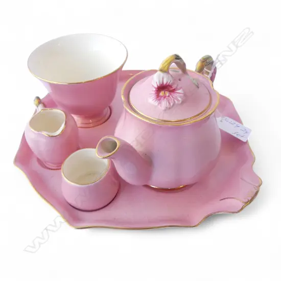 ROYAL WINTON 'PETUNIA' BREAKFAST SET ON TRAY