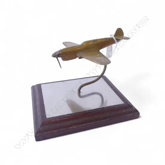 METAL MODEL HURRICAN ON STAND 1 PROP BLADE MISSING L130MM