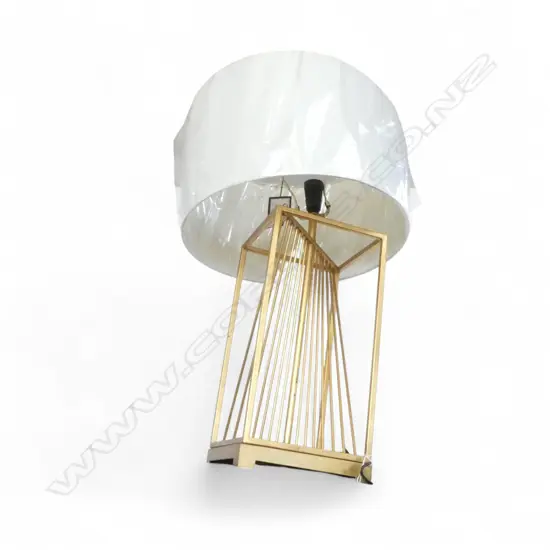 MODERN TABLE LAMP, GOLD METAL BASE H.720mm req. tightening