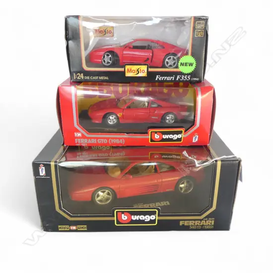 3 MODEL FERRARI CARS, BOXED L.305mm