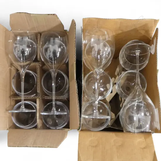 16 LUIGI BORMIOLI WINE GLASSES H.250mm