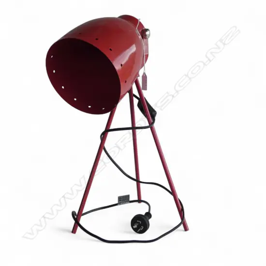 RED TABLE LAMP w. TRIPOD BASE H.460mm