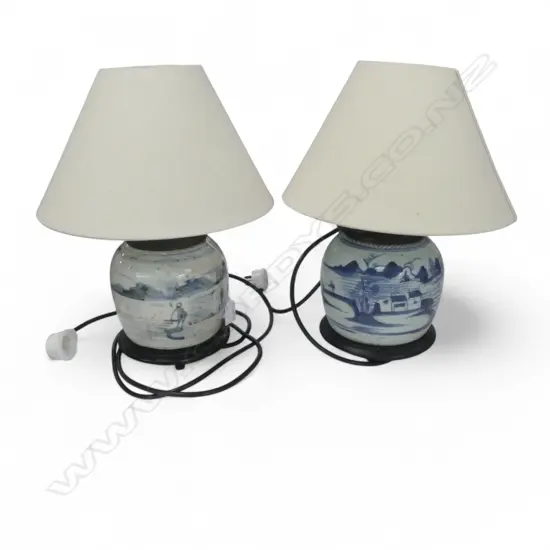 PR CHINESE B/W GINGER JAR TABLE LAMPS H.380mm