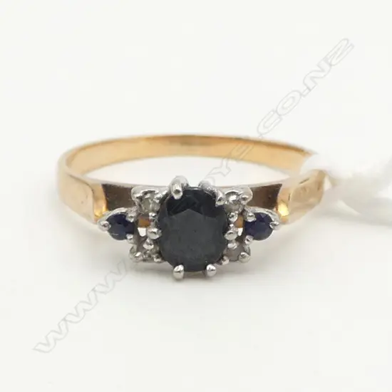 9ct GOLD SAPPHIRE & DIAMOND RING 1.64gms SIZE L