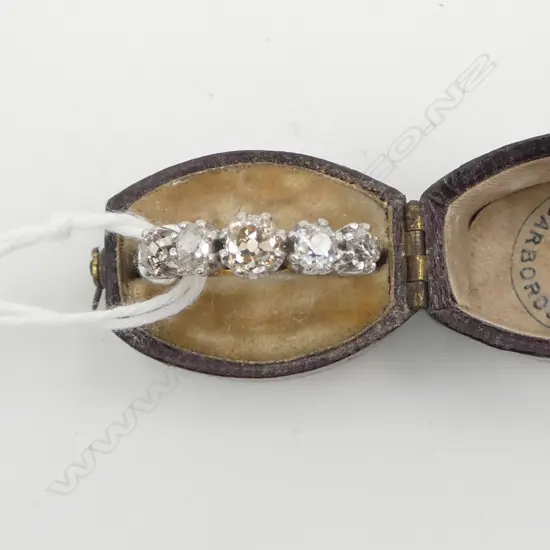 18ct 5 STONE DIAMOND RING, 3.70gm w box SIZE M