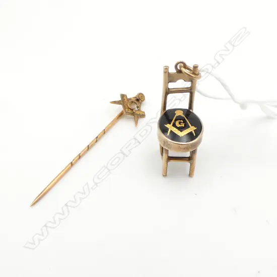 RARE 9ct GOLD MASONIC CHAIR PENDANT w enamel & insignia seat + 9ct MASONIC 3.6gmsSTICK PIN 