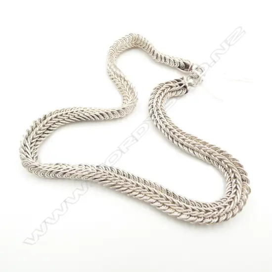 S/SILVER 104GMS EASTERN STYLE NECK CHAIN 
