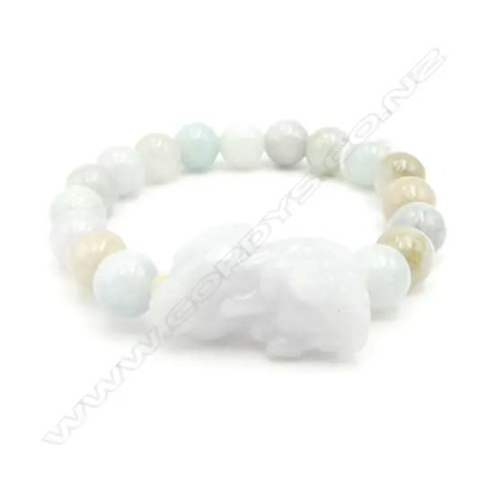 JADE PALE GREEN BEAD BRACELET w SHISHI LARGE CARVED BEAD