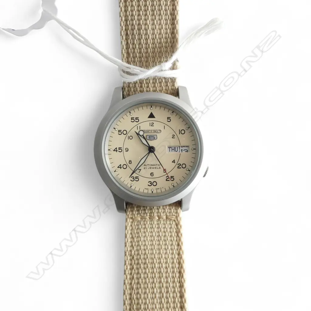 SEIKO 5 AUTO 21 JEWEL GENT'S WATCH running Image 1++