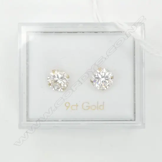 PR 9ct CZ STUD EARRINGS