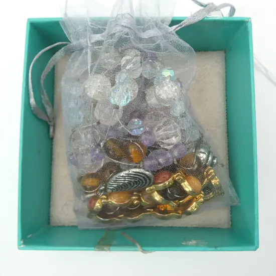 COSTUME NECKLACE AND BRACELETS