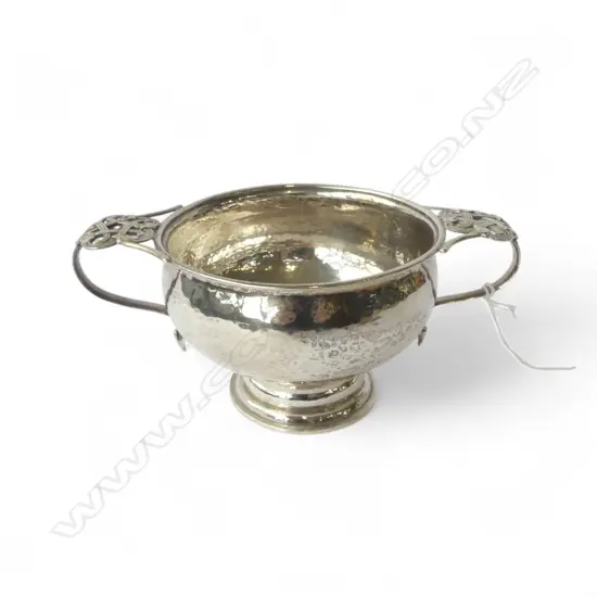 STG SILVER ARTS & CRAFT PORRINGER, SANDHEIM BROTHERS, LONDON 1921, 220gms