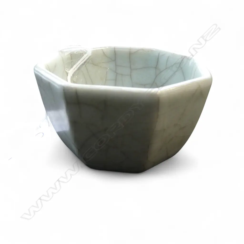 SONG DYNASTY STYLE CUP, CRACKLE GLAZE H.45mm, 75mm dia Image 1++