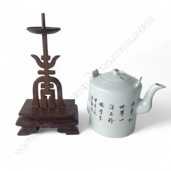 CHINESE TEAPOT H.140mm + WOODEN CANDLESTICK H.250mm